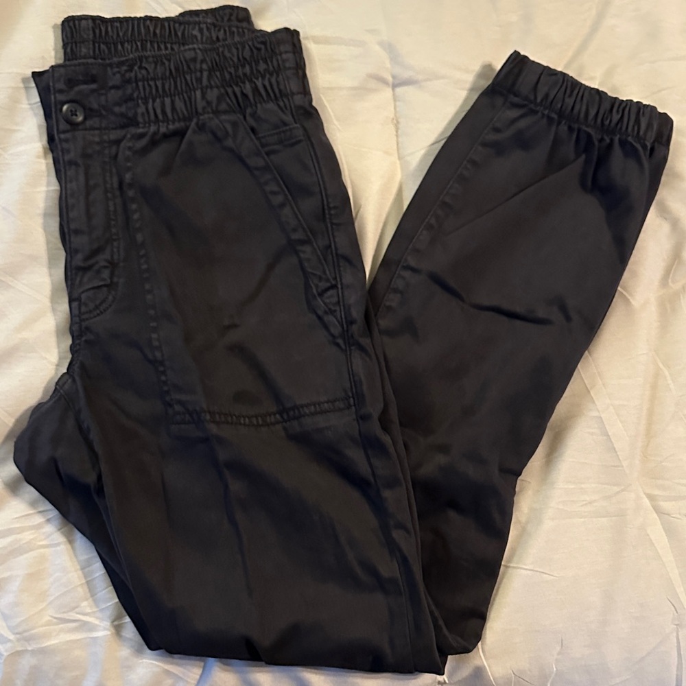 American Eagle Women’s Black Jogger Pants